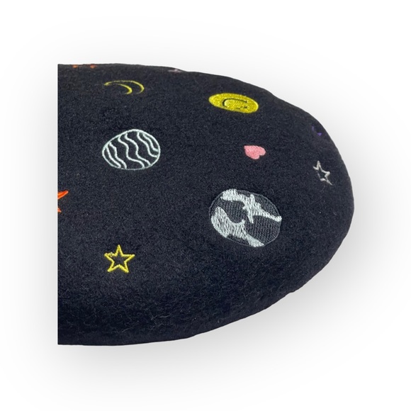 Rare: new Valfré ☻ Saturn Embroidered Wool Beret ☻ Black ☻ 1SFA Limited Edition - Picture 10 of 16